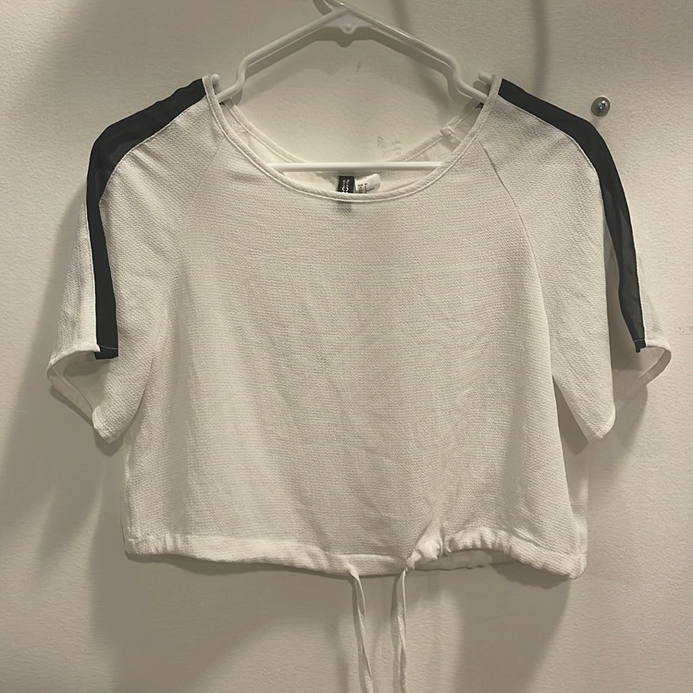 Black and white cropped tie top